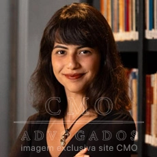 Advogada Ana Luísa Parada Nagashima - CMO Advogados